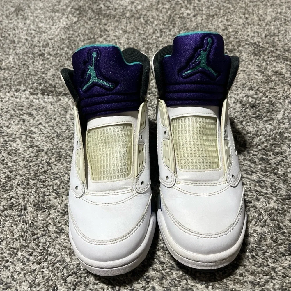 Nike Air Jordan 5 Retro Size 4.5Y Unisex Kids Grape White Purple Teal Sneakers